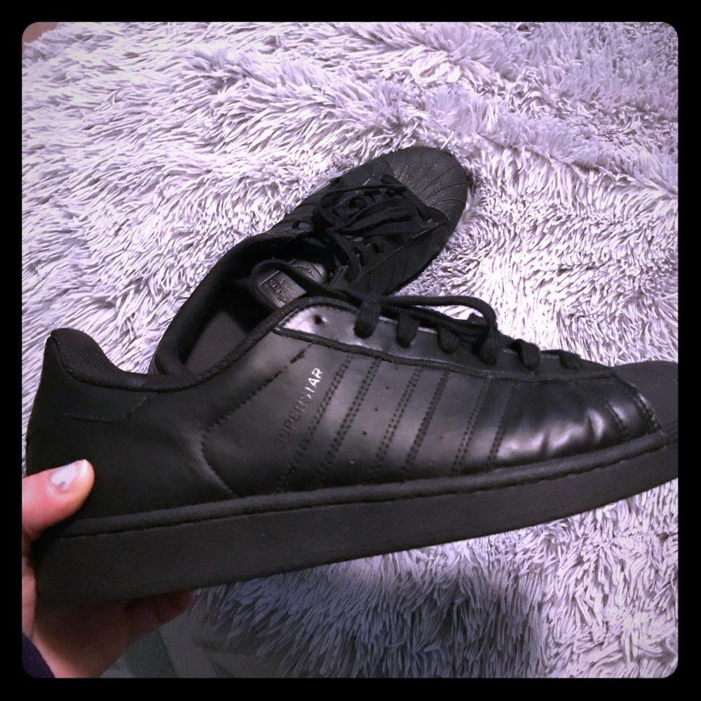 SIZE 11 ADIDAS SHELLTOE